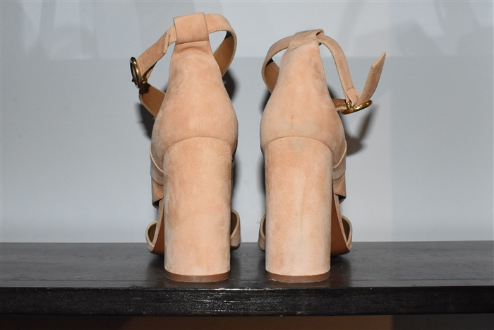 Peach Chloe Sandal, size 9.5