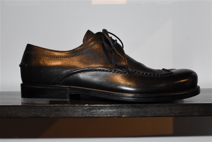 Black Leather Bottega Veneta Derby, size 8