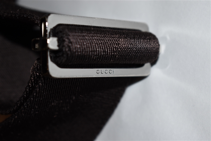 Monogram Gucci Messenger, size M