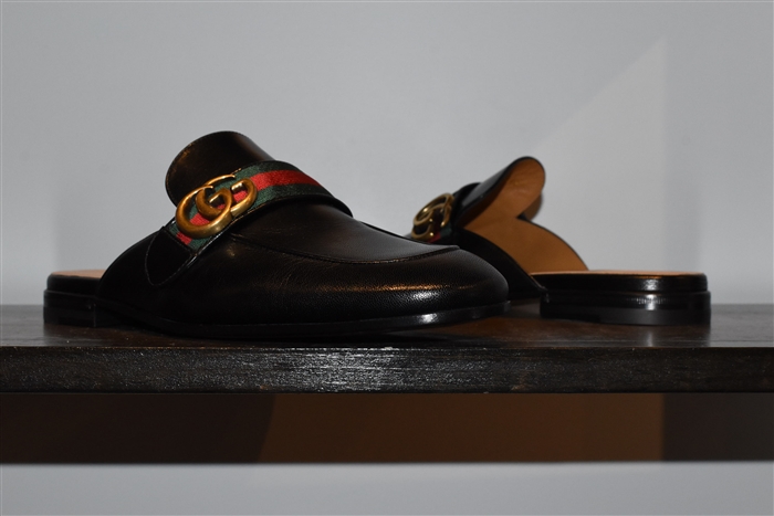 Black Leather Gucci Mules, size 8