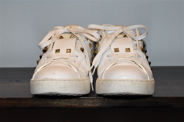 White Leather Valentino Sneaker, size 9