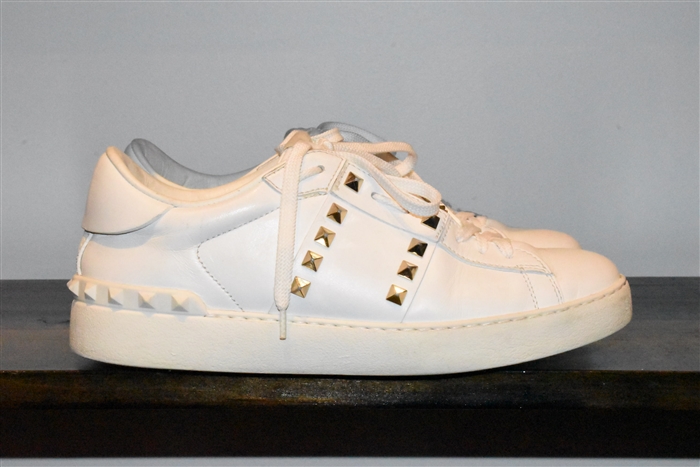 White Leather Valentino Sneaker, size 9