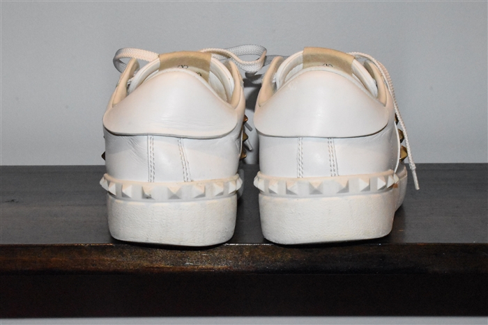 White Leather Valentino Sneaker, size 9