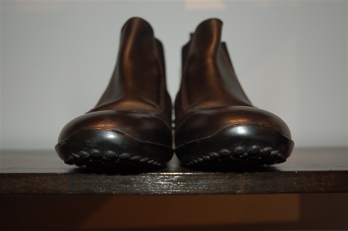 Black Leather Tod's Chelsea Boots, size 8