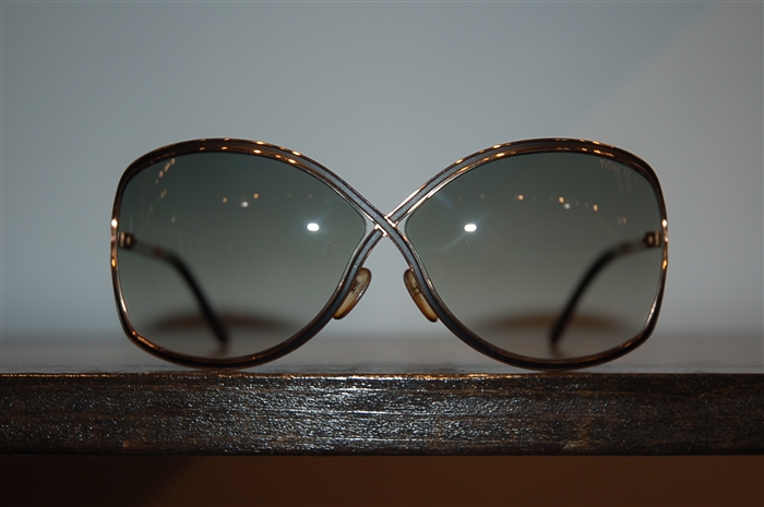 Black & Gold Tom Ford Sunglasses, size O/S