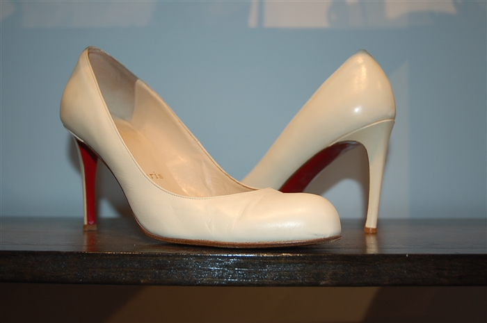 Ivory Christian Louboutin Pumps, size 8.5