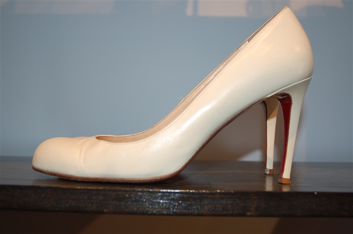 Ivory Christian Louboutin Pumps, size 8.5