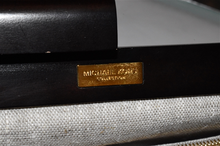 White Leather Michael Kors Collection Clutch, size L