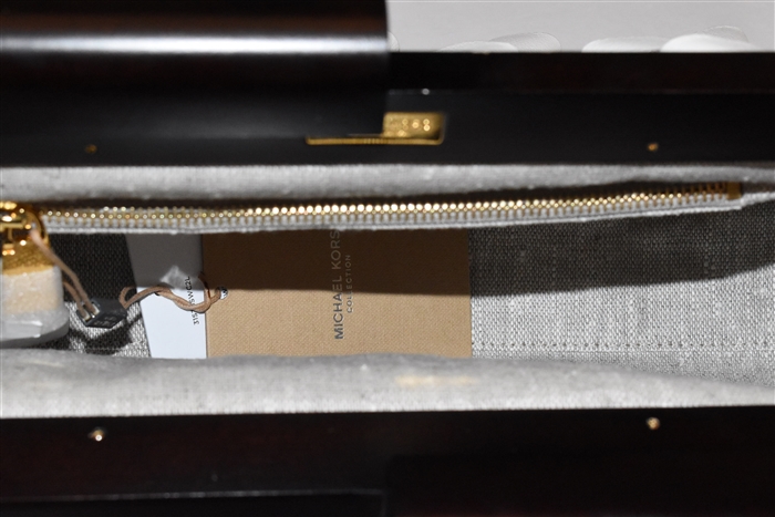 White Leather Michael Kors Collection Clutch, size L