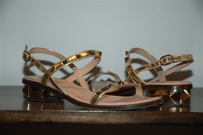 Gold Valentino Sandal, size 6.5