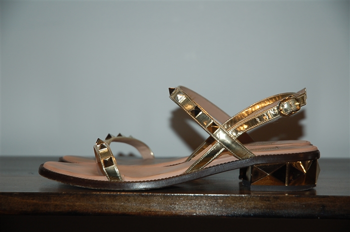 Gold Valentino Sandal, size 6.5