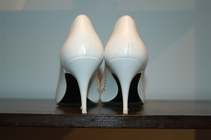 Chalky White Alexander Wang Pumps, size 8