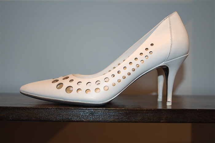 Chalky White Alexander Wang Pumps, size 8
