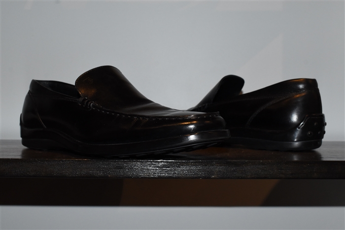 Black Leather Tod's Loafer, size 9.5