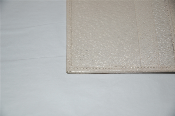 Ivory & Teal Gucci Wallet, size O/S