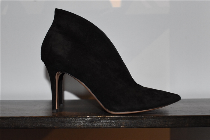 Black Suede Gianvito Rossi Booties, size 8.5