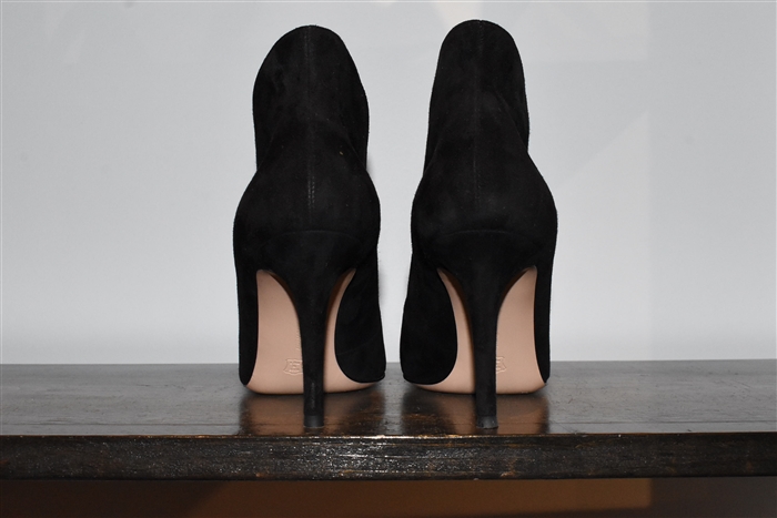 Black Suede Gianvito Rossi Booties, size 8.5