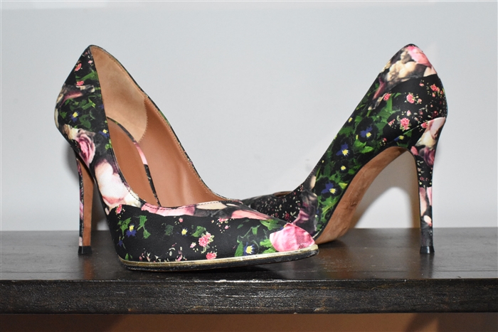 Floral Givenchy Pumps, size 5