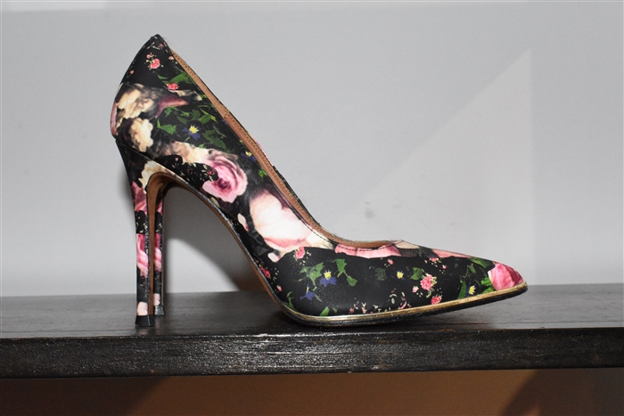 Floral Givenchy Pumps, size 5