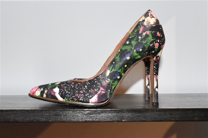 Floral Givenchy Pumps, size 5