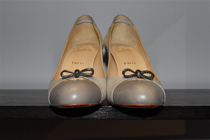 Taupe Christian Louboutin Pumps, size 10