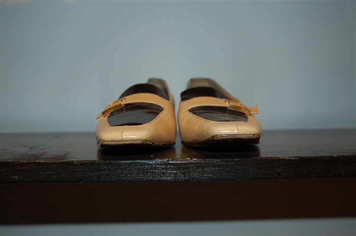 Warm Beige Chanel - Vintage Loafer, size 9
