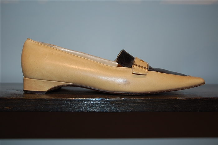 Warm Beige Chanel - Vintage Loafer, size 9