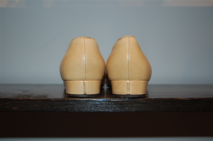 Warm Beige Chanel - Vintage Loafer, size 9