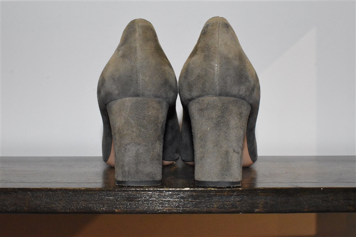 Lead Giorgio Armani Pumps, size 9