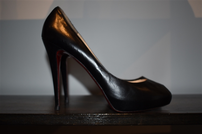 Black Leather Christian Louboutin Peep-Toe, size 12
