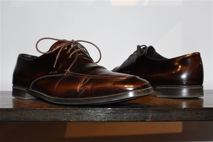Chestnut Prada Derby, size 8