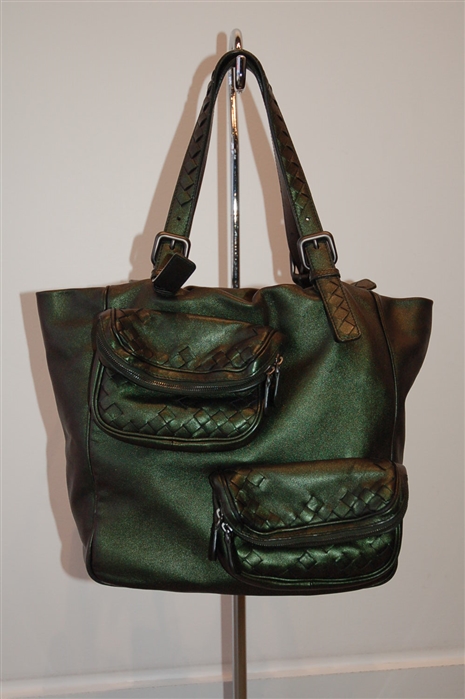 Bottle Green Bottega Veneta Tote, size M