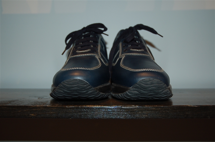 Navy Hogan Sneaker, size 10