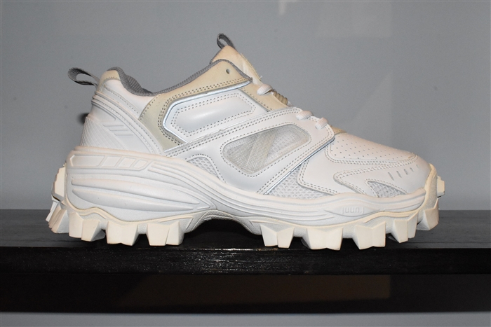 White Leather Juun J Sneaker, size 9
