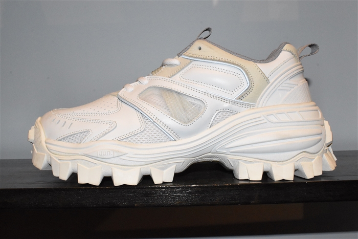 White Leather Juun J Sneaker, size 9