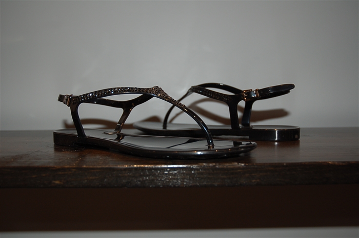 Shiny Black Valentino Sandal, size 7