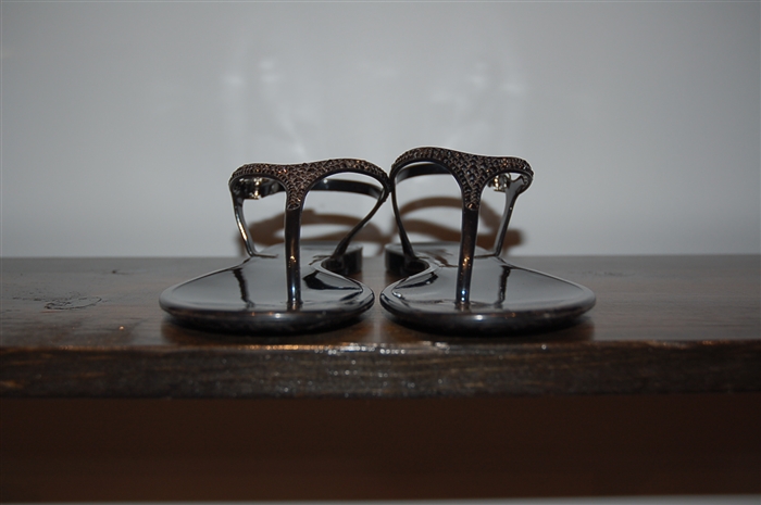 Shiny Black Valentino Sandal, size 7