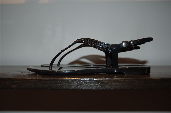 Shiny Black Valentino Sandal, size 7