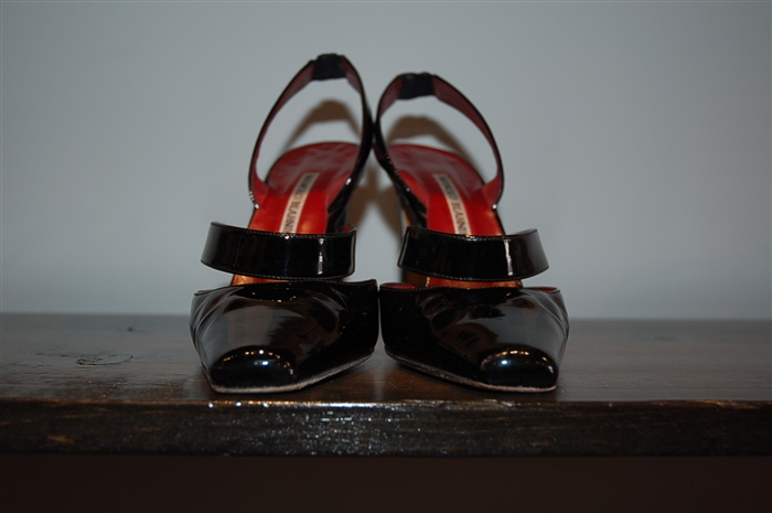 Black Patent Manolo Blahnik Pumps, size 7