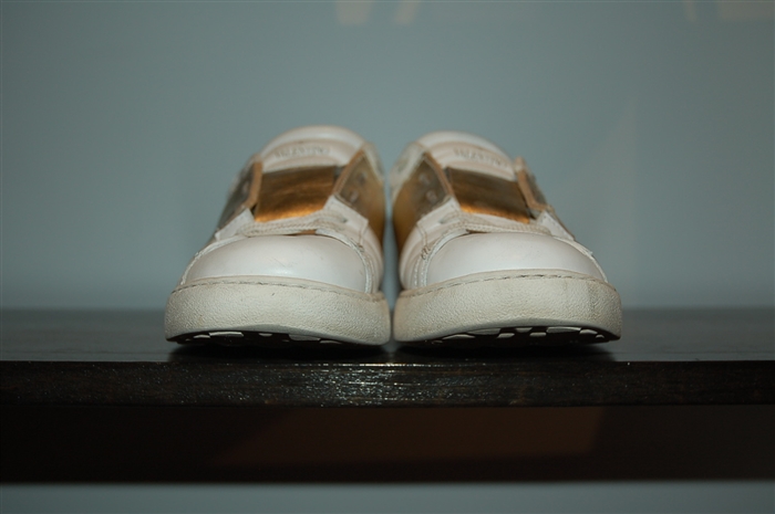 White Leather Valentino Sneaker, size 8