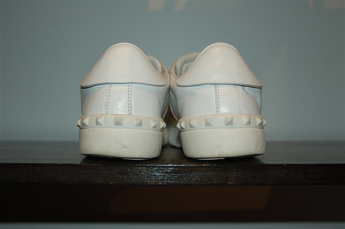 White Leather Valentino Sneaker, size 8