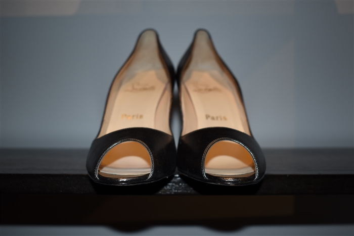 Pewter Christian Louboutin Peep-Toe, size 10