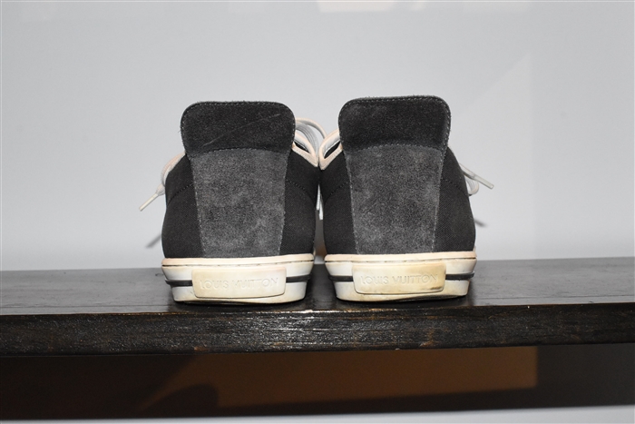 Dark Slate Louis Vuitton Sneaker, size 8
