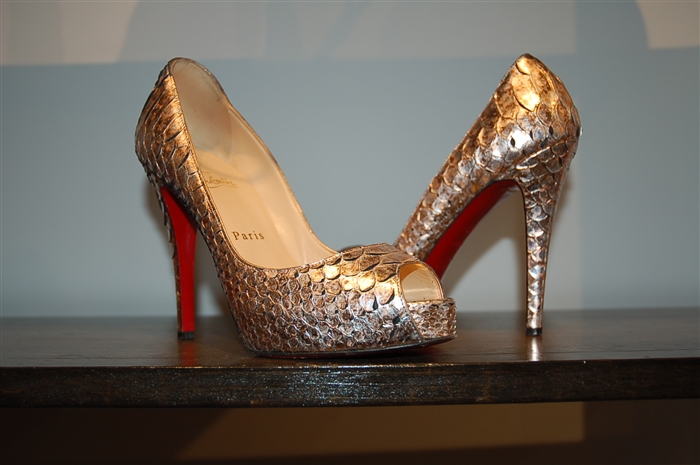 Rose Gold Christian Louboutin Peep-Toe, size 6.5