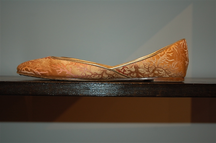 Rose Gold Valentino Flats, size 8