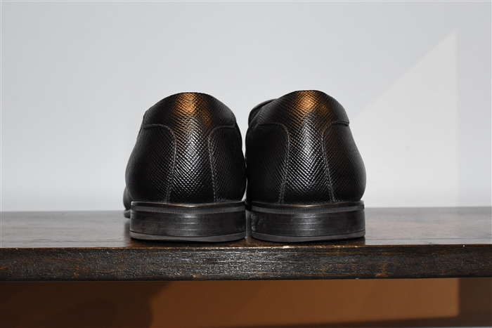 Black Leather Prada Loafer, size 8