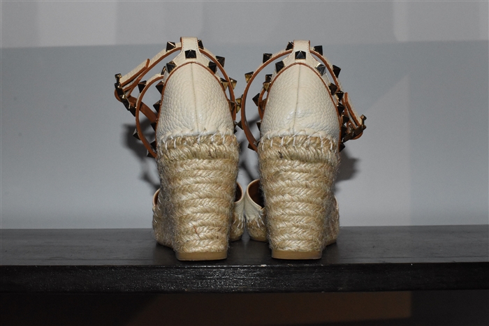 Cream Valentino Wedge, size 8