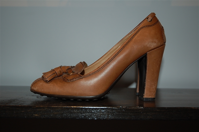Aged Leather Car Shoe Heels, size 7