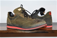 Olive Kiton Sneaker, size 9