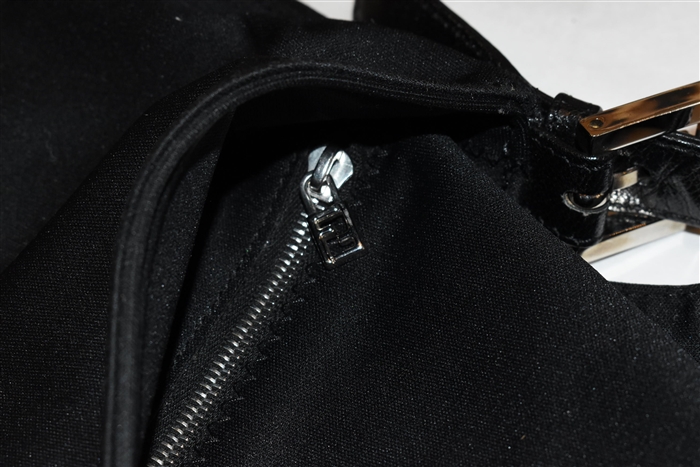 Basic Black Fendi Shoulder Bag, size S